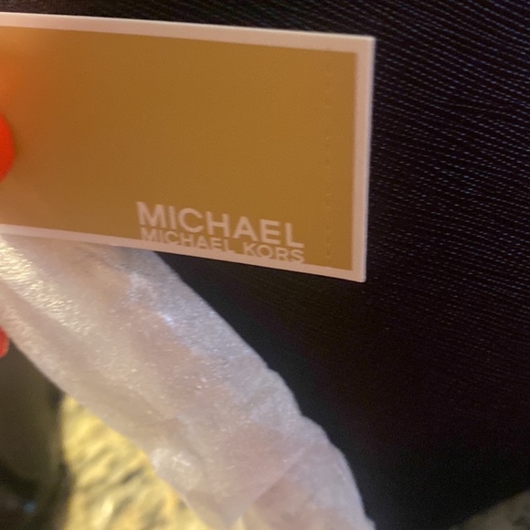 Michael Kors jet set travel, medium leather X cross dome Crossbody - Picture 10 of 10